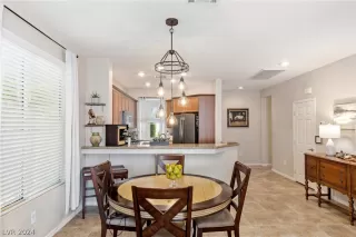 Photo #6: 2577663 Listing