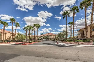 Photo #1: 2577664 Listing 