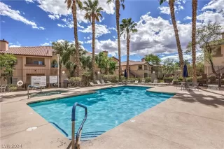 Photo #2: 2577664 Listing 