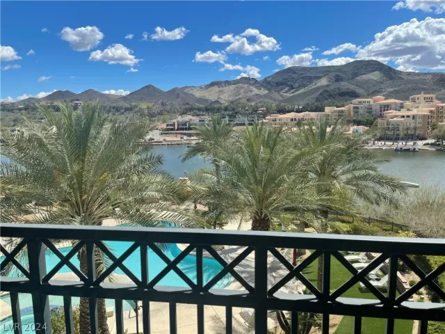 MLS: 2577677 Condo For Sale