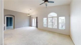 Photo #5: 2577700 Listing