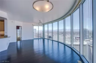 Photo #2: 2577717 Listing