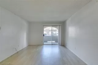 Photo #5: 2577726 Listing