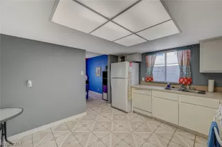 Photo #5: 2577732 Listing