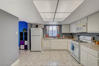 Photo #6: 2577732 Listing