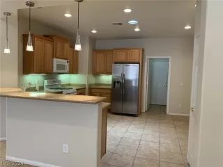 Photo #6: 2577735 Listing 