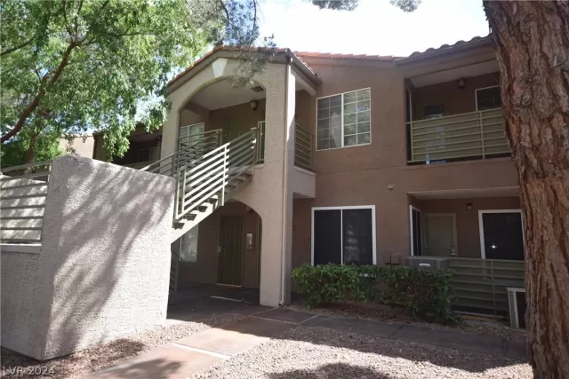 MLS: 2577750 Condo For Sale