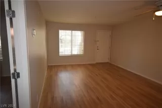 Photo #5: 2577750 Listing