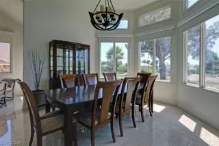 Photo #4: 2577752 Listing