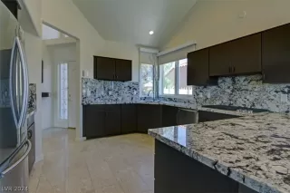 Photo #6: 2577752 Listing