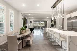 Photo #3: 2577756 Listing