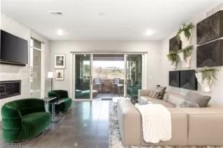 Photo #5: 2577756 Listing