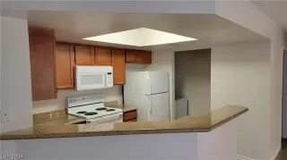 Photo #2: 2577760 Listing 