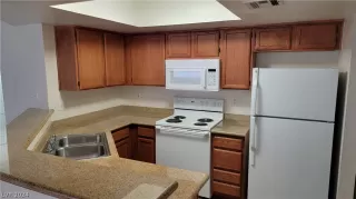 Photo #3: 2577760 Listing 