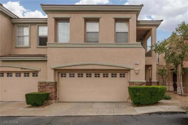 MLS: 2577761 Condo For Sale