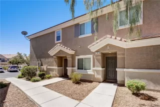 Photo #3: 2577818 Listing