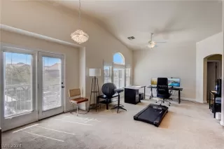 Photo #4: 2577818 Listing