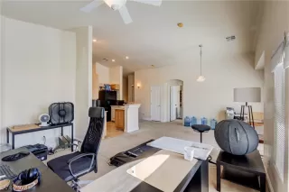 Photo #6: 2577818 Listing