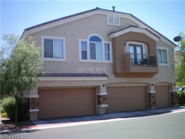 MLS: 2577853 Condo For Sale