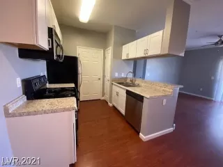 Photo #3: 2577867 Listing 