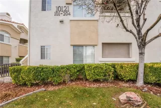 Photo #3: 2577872 Listing