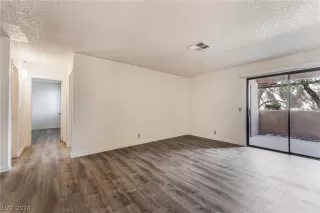Photo #3: 2577889 Listing 