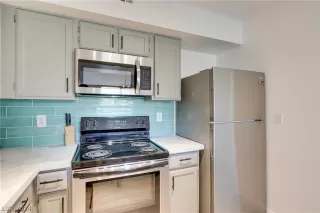 Photo #1: 2577891 Listing 