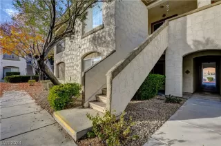 Photo #1: 2577899 Listing