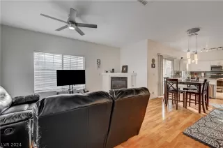 Photo #3: 2577899 Listing