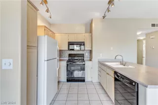 Photo #6: 2577902 Listing 