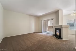 Photo #3: 2577943 Listing