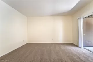 Photo #6: 2577943 Listing