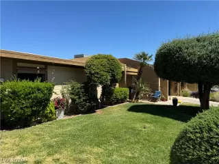 Photo #2: 2577957 Listing