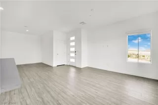 Photo #3: 2577967 Listing 