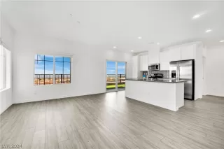 Photo #4: 2577967 Listing 