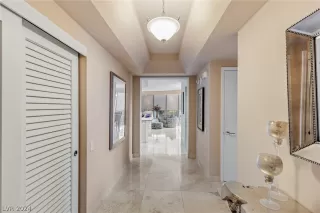 Photo #6: 2577973 Listing