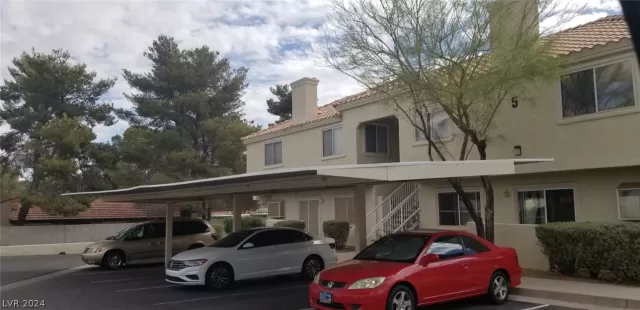 MLS: 2577991 Condo For Sale