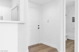 Photo #4: 2577995 Listing