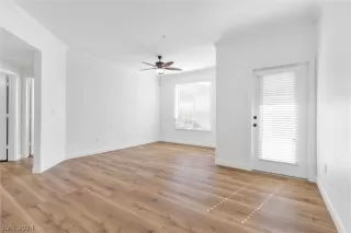 Photo #5: 2577995 Listing