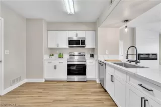 Photo #1: 2578001 Listing