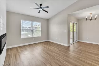 Photo #2: 2578001 Listing