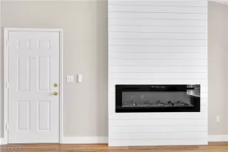 Photo #4: 2578001 Listing