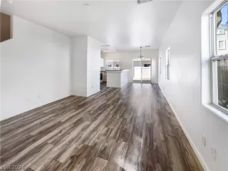 Photo #3: 2578010 Listing