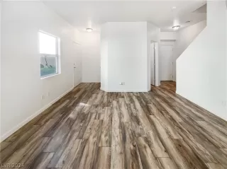 Photo #6: 2578010 Listing