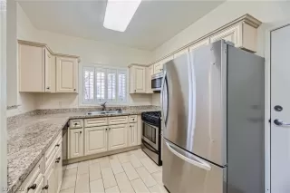 Photo #3: 2578012 Listing