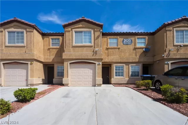 MLS: 2578044 Condo For Sale