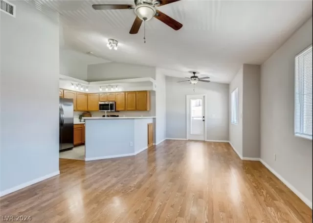 MLS: 2578088 Condo For Sale