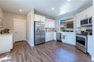 Photo #2: 2578111 Listing