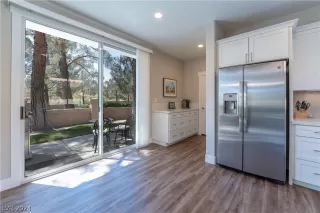 Photo #4: 2578111 Listing