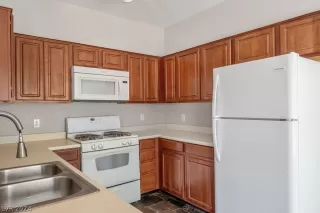 Photo #6: 2578117 Listing 